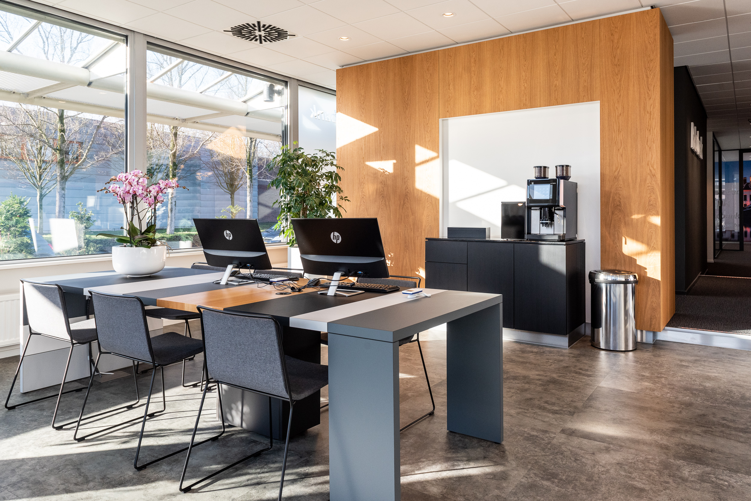 Zakelijk interieur jj de haas maassluis